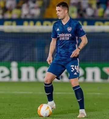 Phóng viên Arsenal: Mourinho rất hâm mộ Xhaka, Roma lên kế hoạch mua lại ngay trong mùa Hè